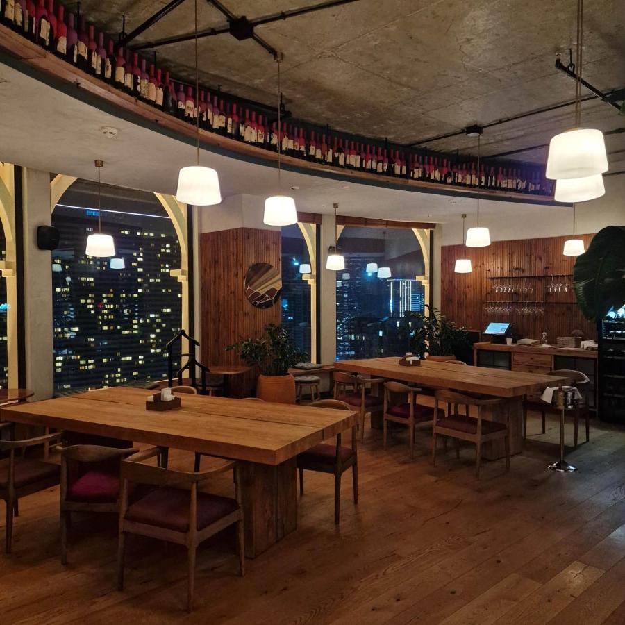 Aparthotel Holiday Lux 巴统 外观 照片