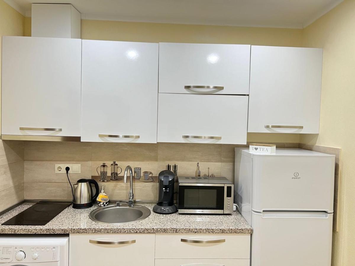 Aparthotel Holiday Lux 巴统 外观 照片