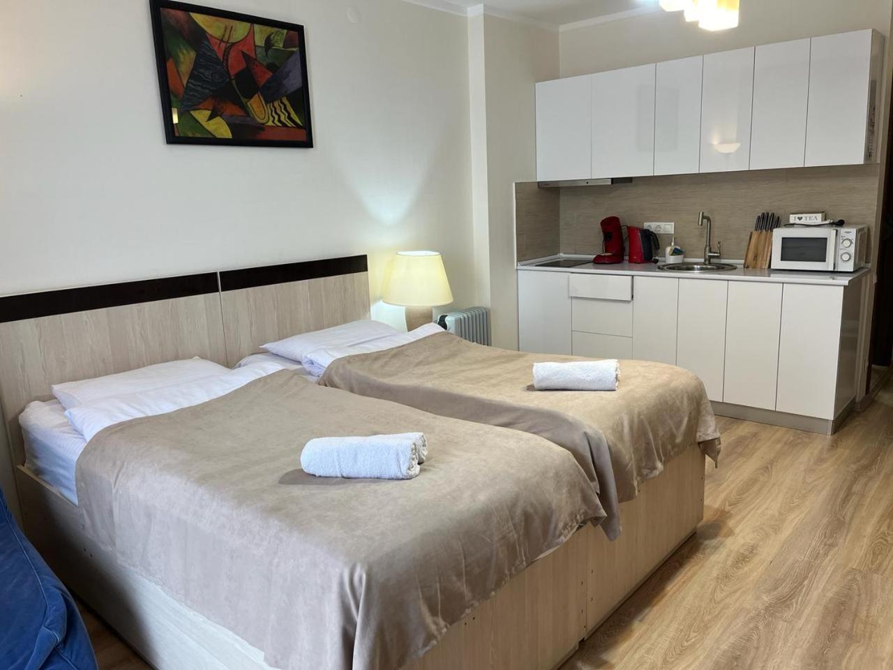 Aparthotel Holiday Lux 巴统 外观 照片