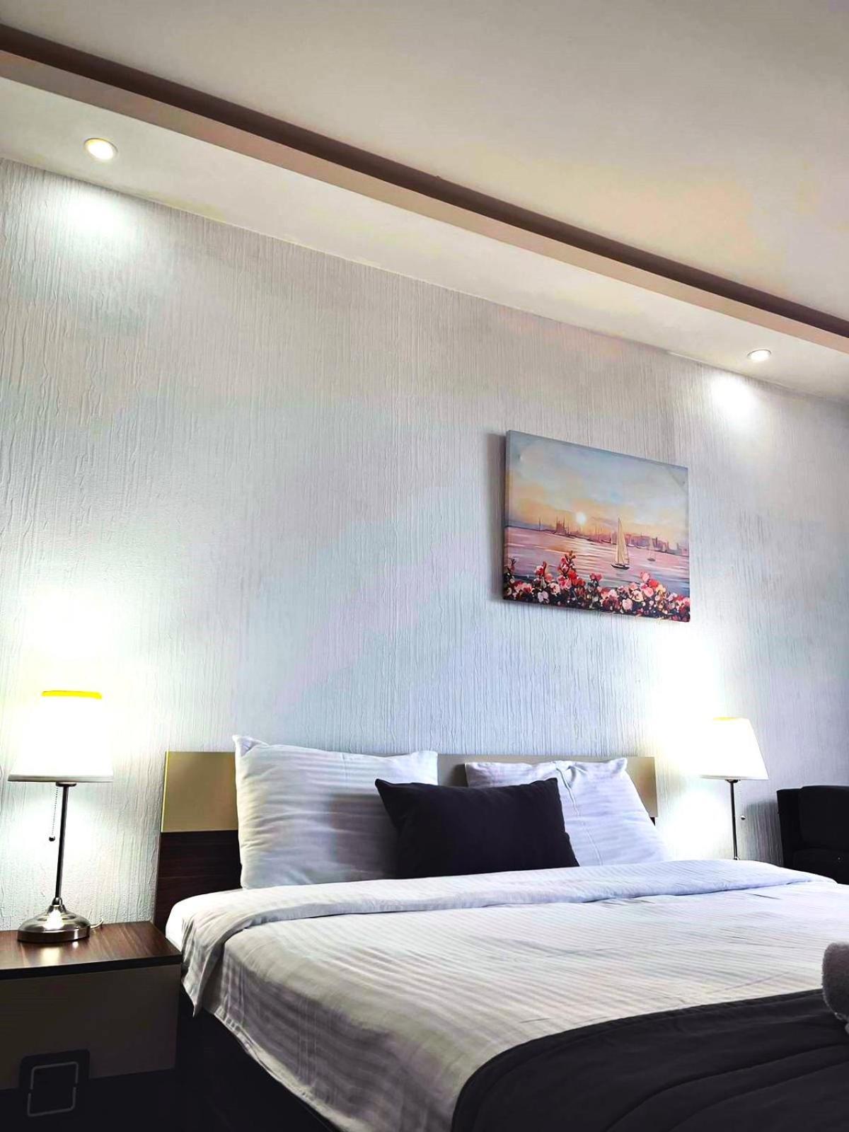 Aparthotel Holiday Lux 巴统 外观 照片