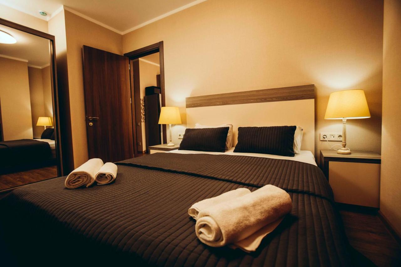 Aparthotel Holiday Lux 巴统 外观 照片